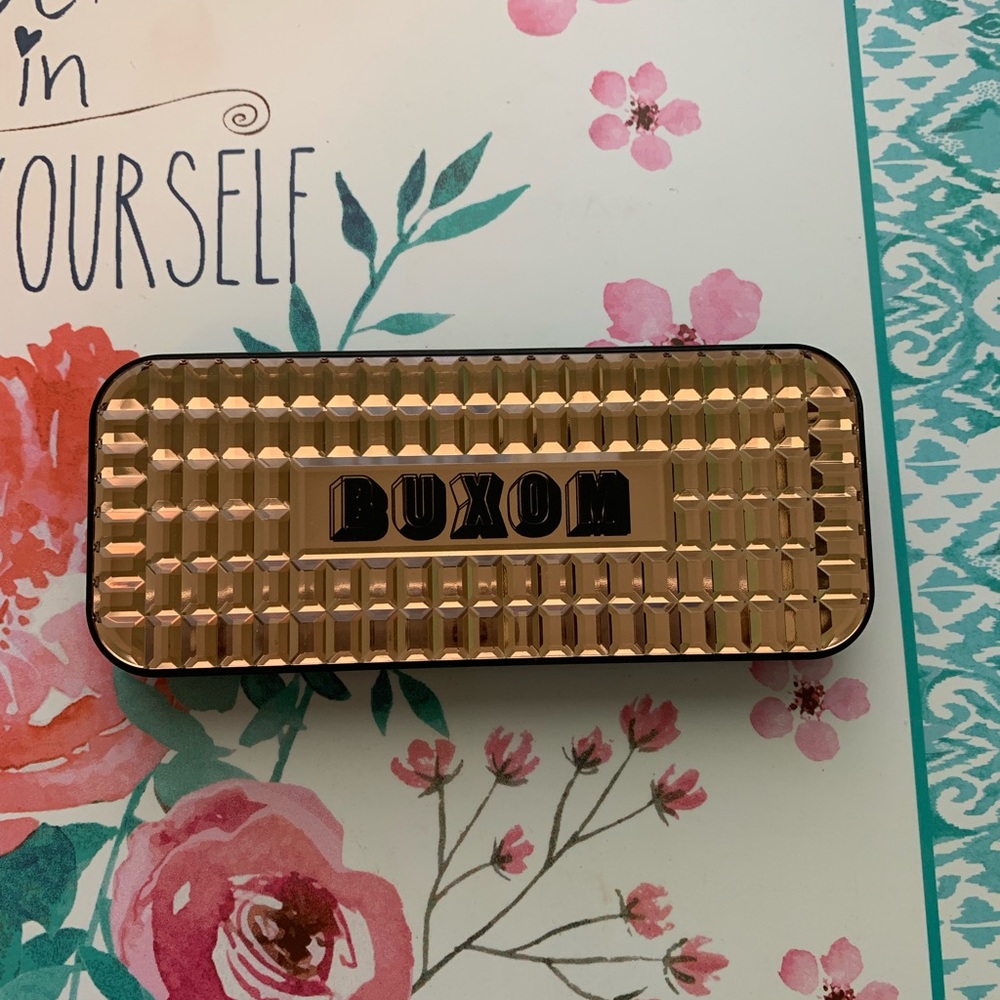 Buxom eyeshadow palette